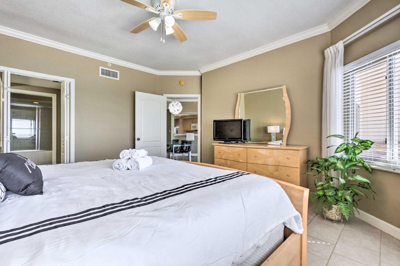 Apartment Mod With Gulf View And Pool At Coral Reef